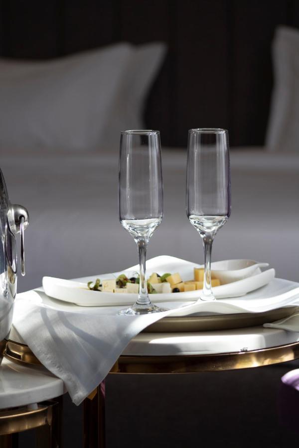Orient Hotel Бишкек Екстериор снимка