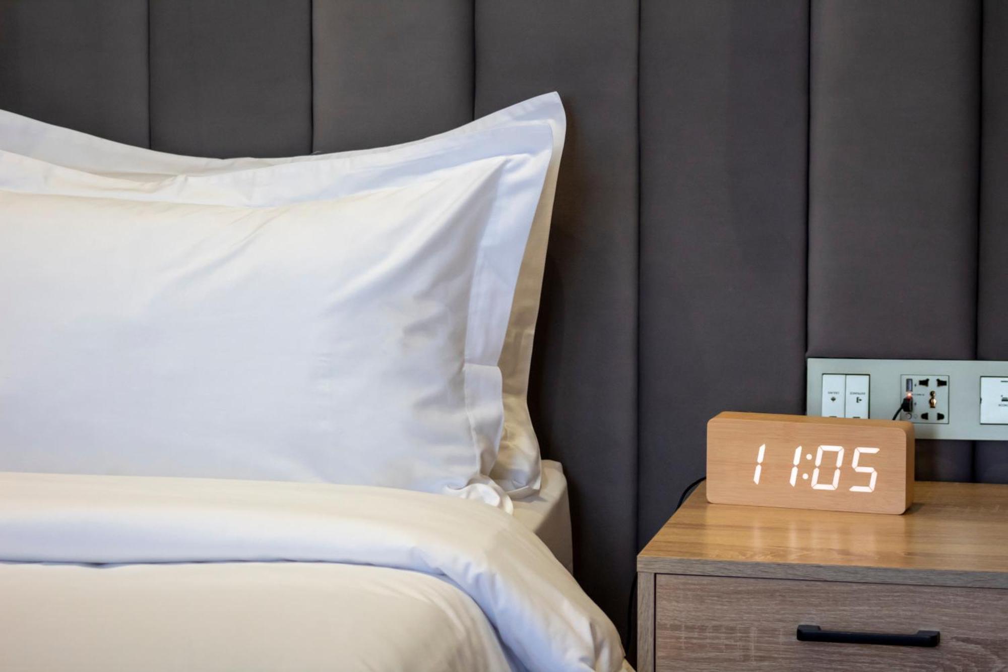 Orient Hotel Бишкек Екстериор снимка